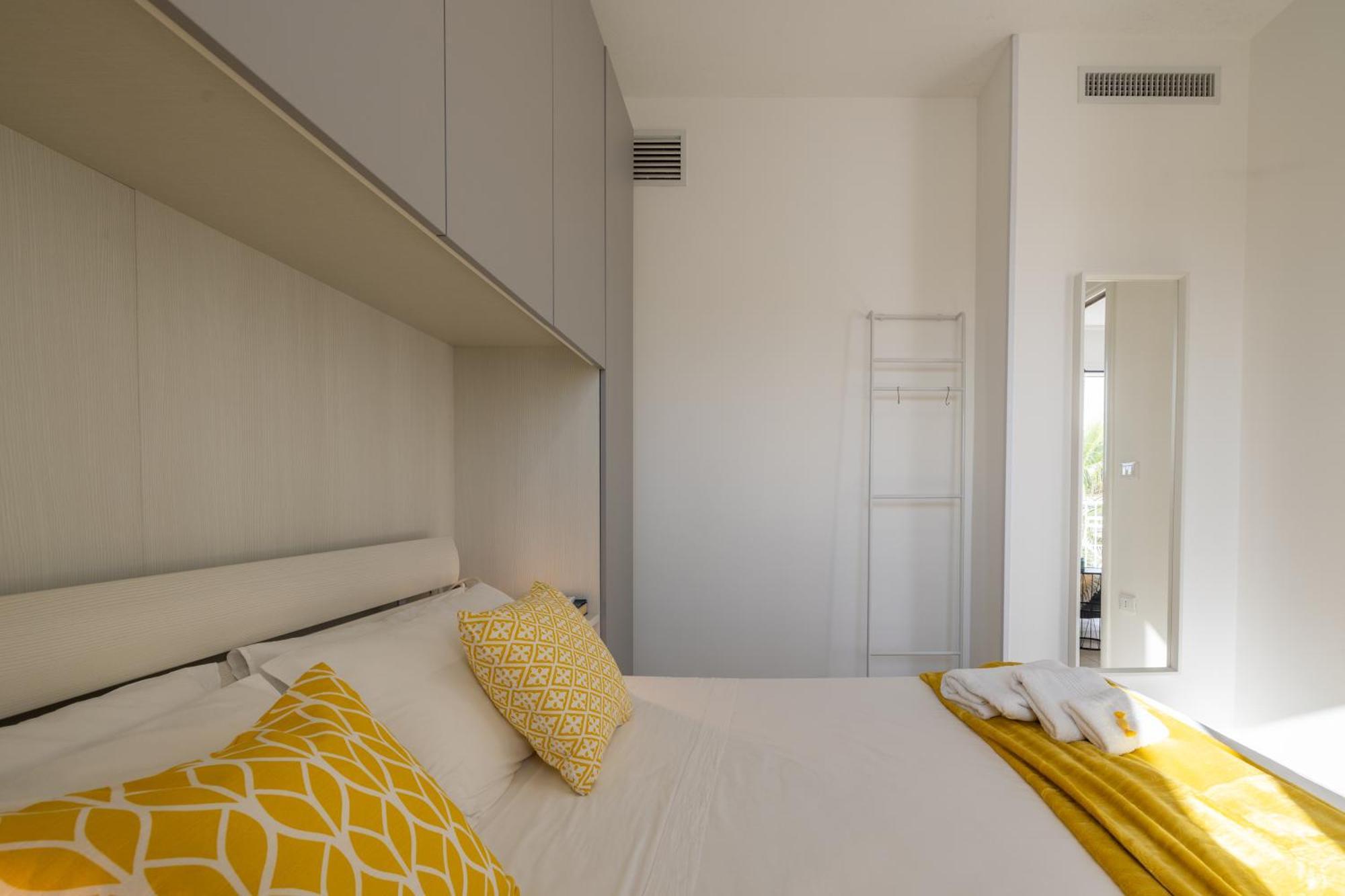 Tramonti Incredibili In Piscina - Apartment8 Con Ac Wifi In Residence Santa Maria al Bagno Exterior photo