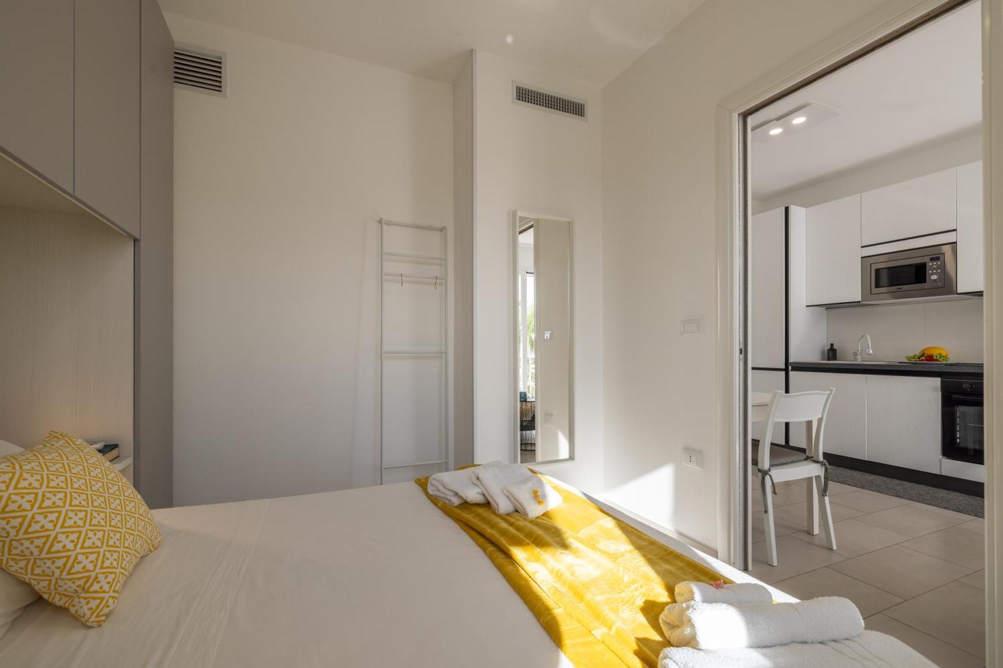 Tramonti Incredibili In Piscina - Apartment8 Con Ac Wifi In Residence Santa Maria al Bagno Exterior photo